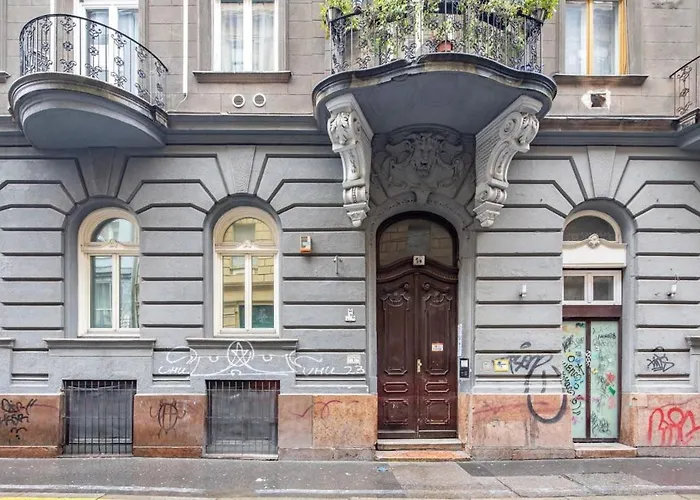 - New - Comfy Ac بودابست