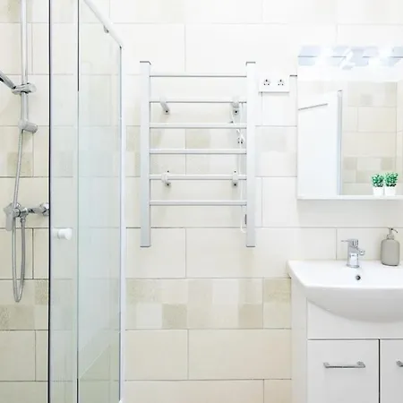 - New - Comfy Ac Apartament Budapesta